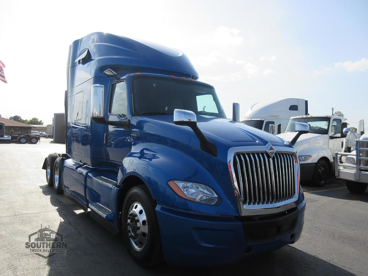 Used 2021 INTERNATIONAL LT