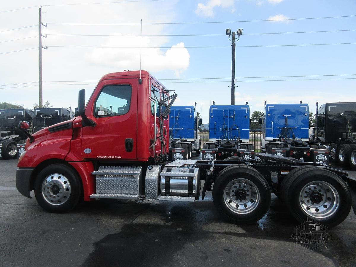 Used 2020 FREIGHTLINER CASCADIA 126