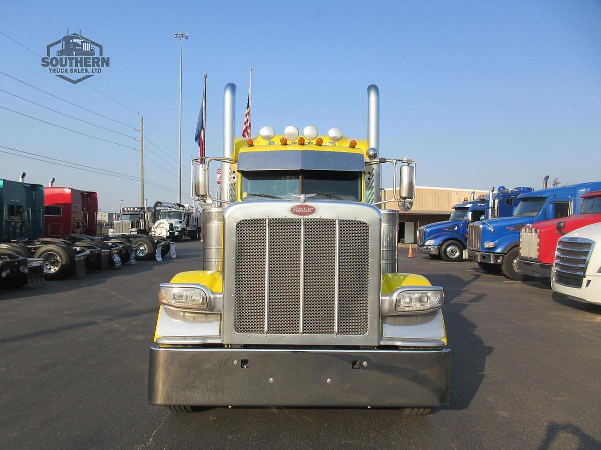 Used 2019 PETERBILT 389