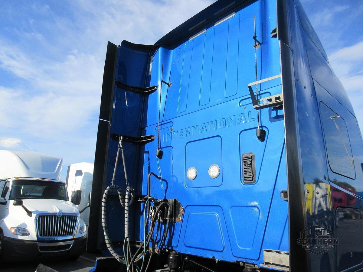 Used 2021 INTERNATIONAL LT
