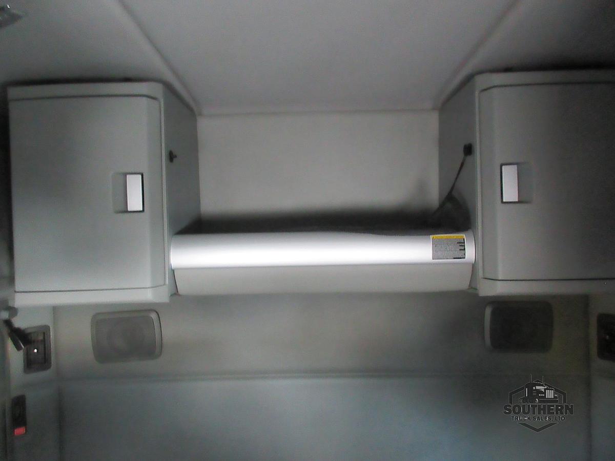 Used 2021 KENWORTH T880