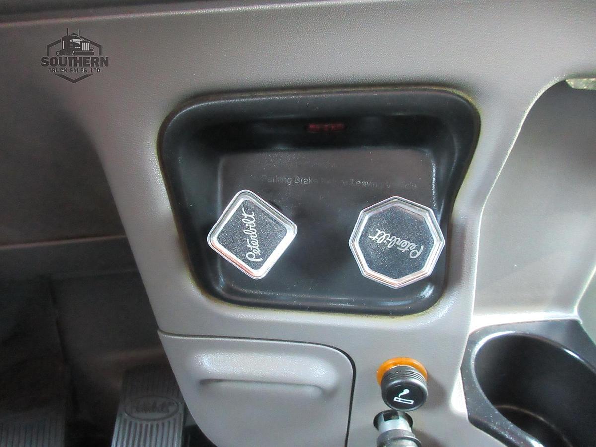 Used 2014 PETERBILT 389