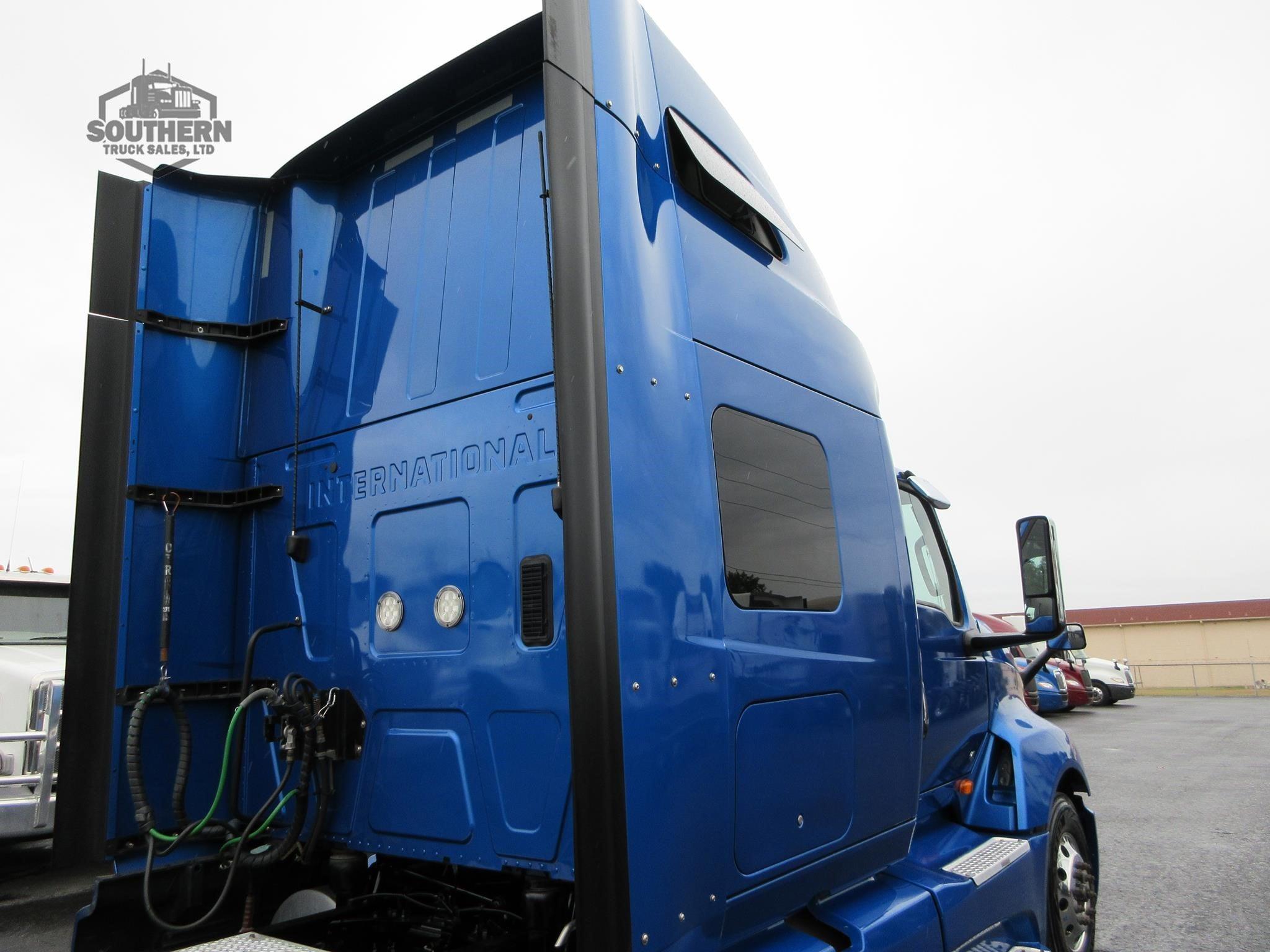 Used 2021 INTERNATIONAL LT