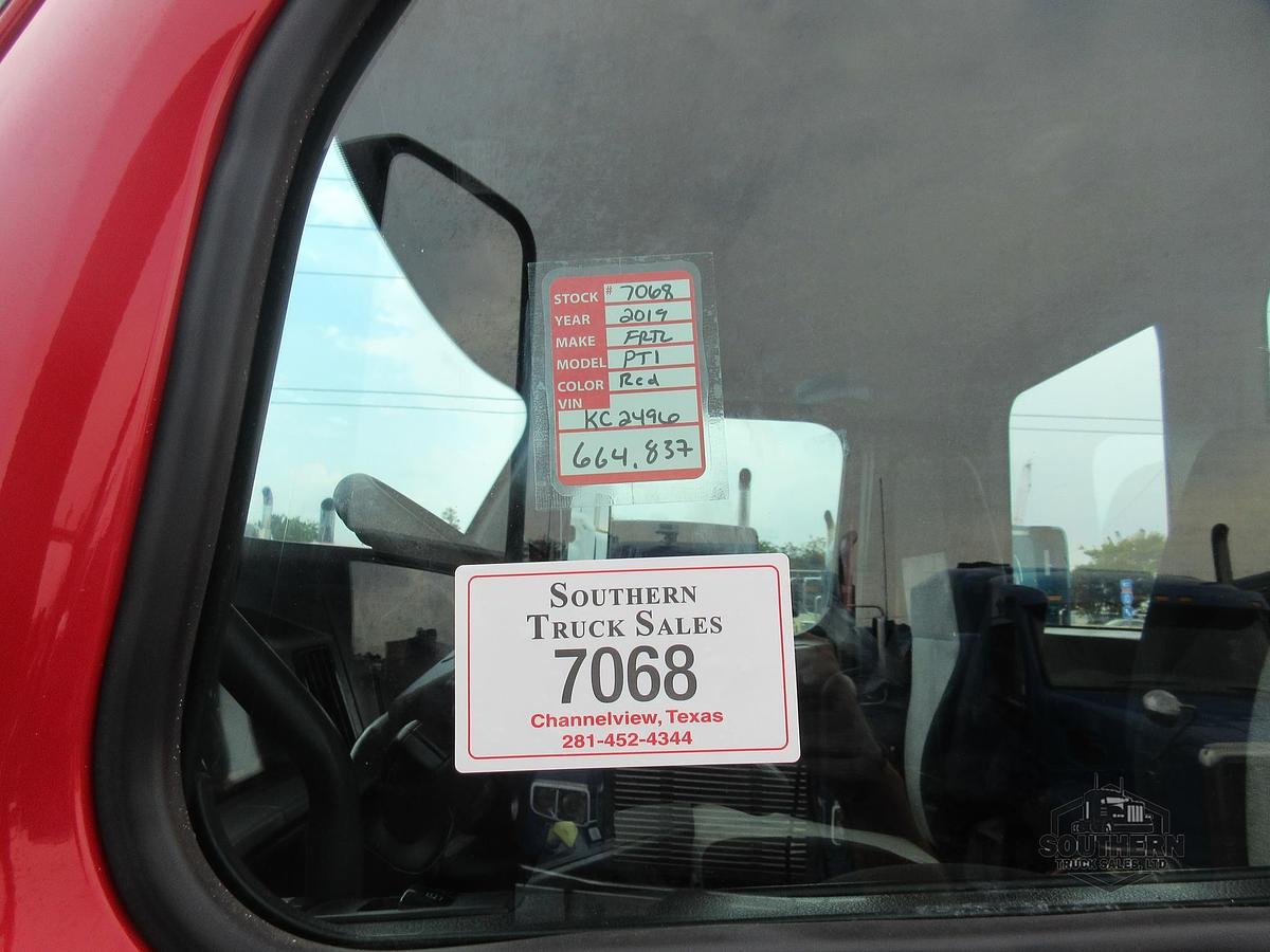 Used 2019 FREIGHTLINER CASCADIA 126