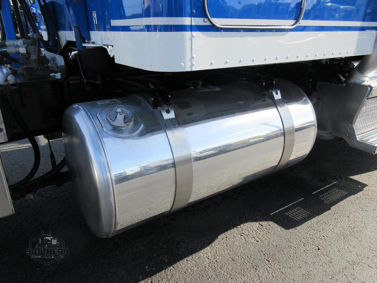 Used 2019 PETERBILT 389