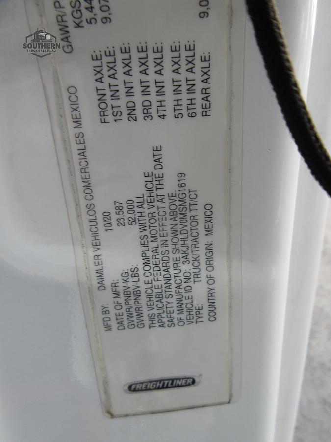 Used 2021 FREIGHTLINER CASCADIA 116