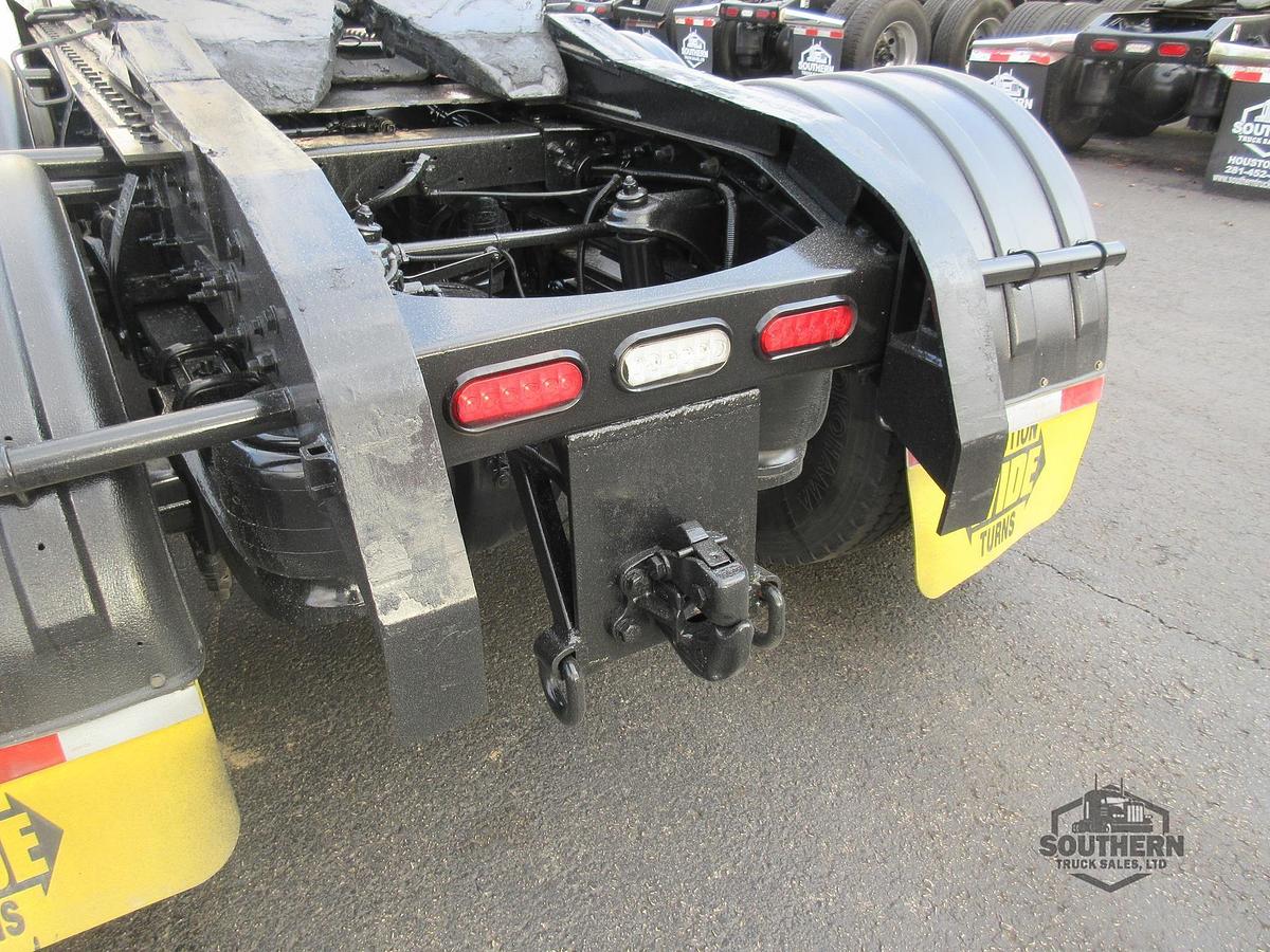 Used 2021 PETERBILT 567