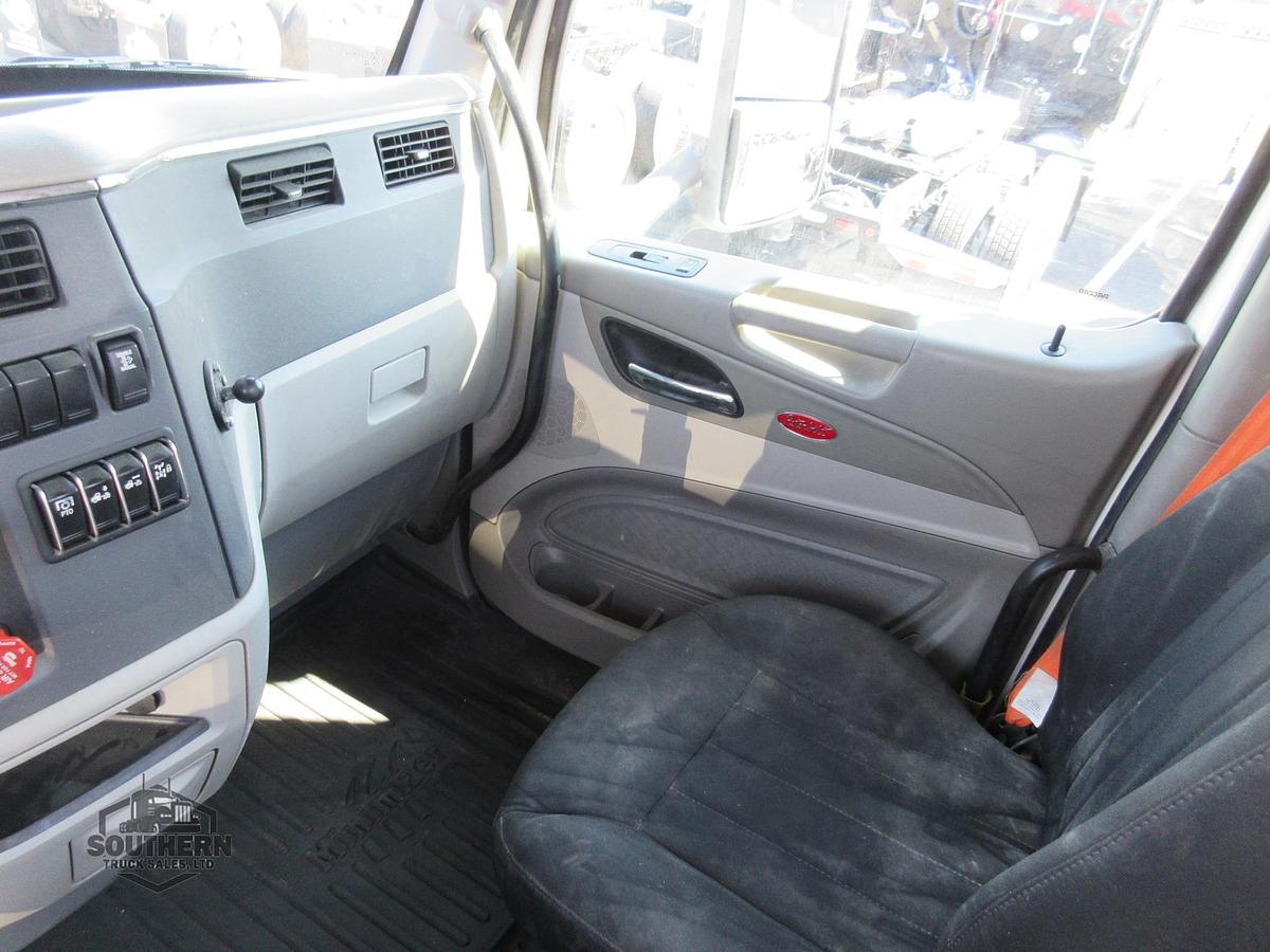 Used 2020 PETERBILT 567