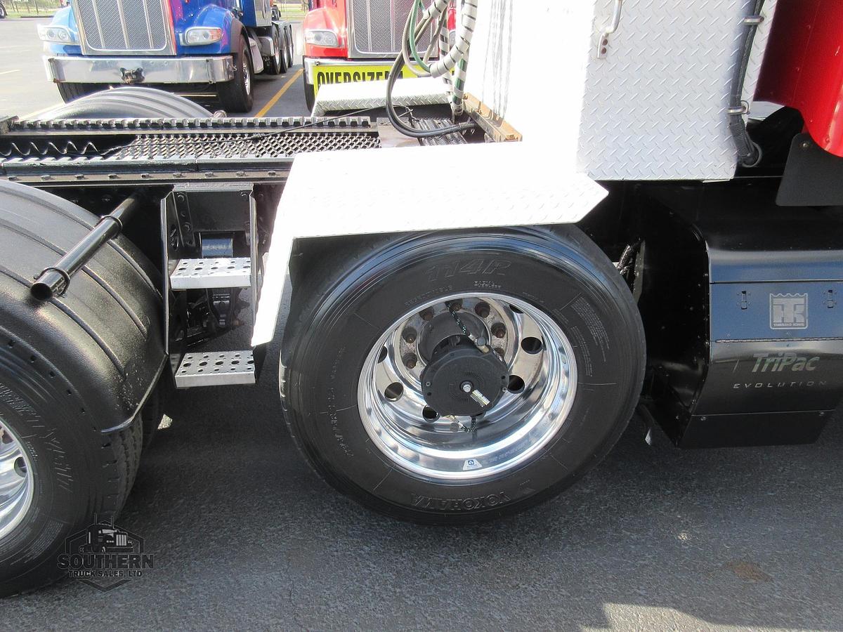 Used 2020 FREIGHTLINER CORONADO 122 SD