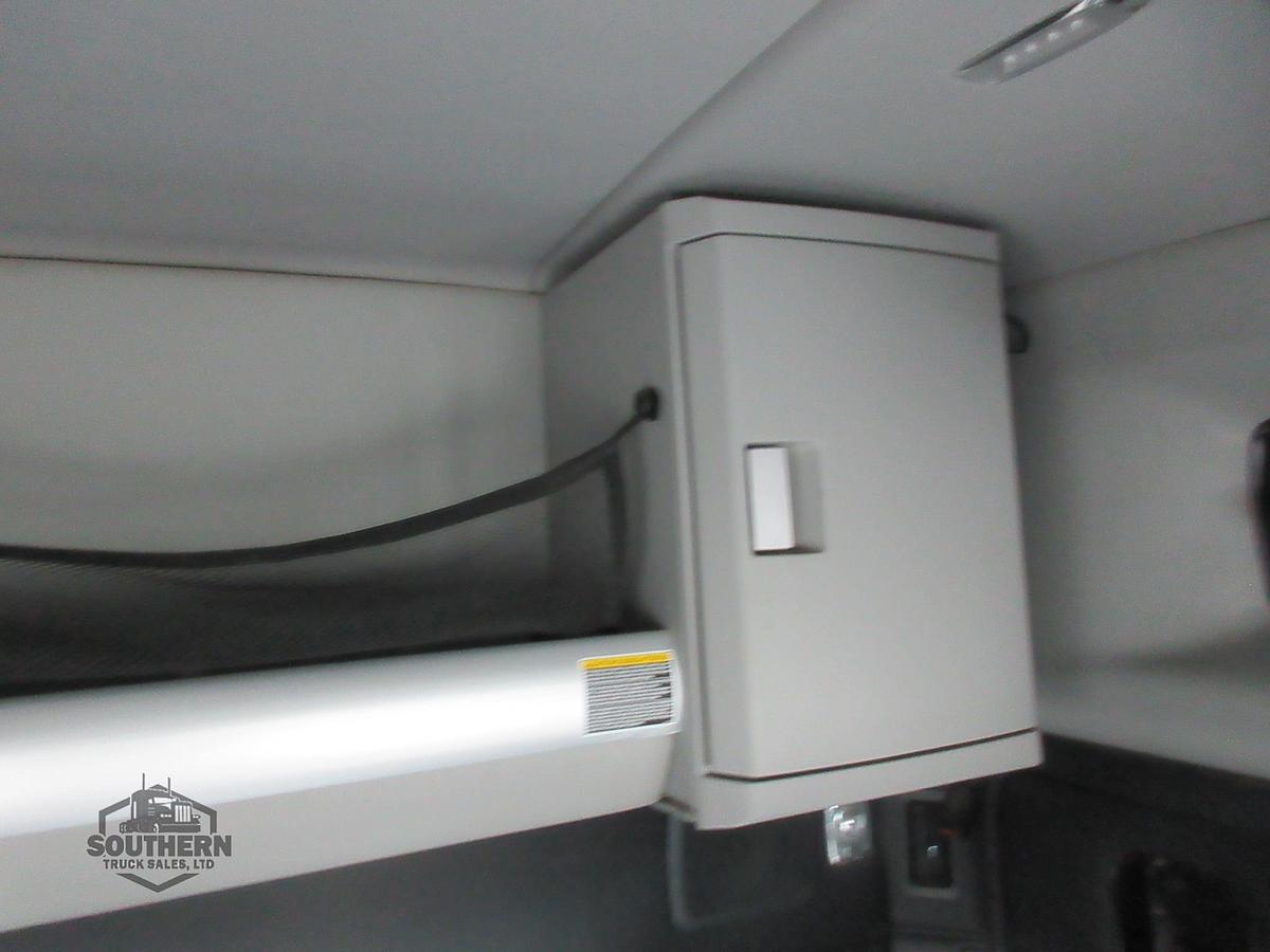 Used 2023 KENWORTH T880