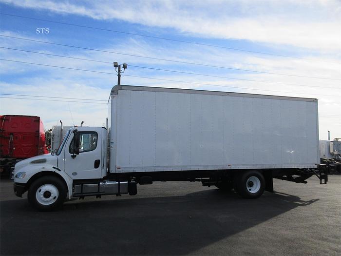 Used 2018 FREIGHTLINER BUSINESS CLASS M2 106