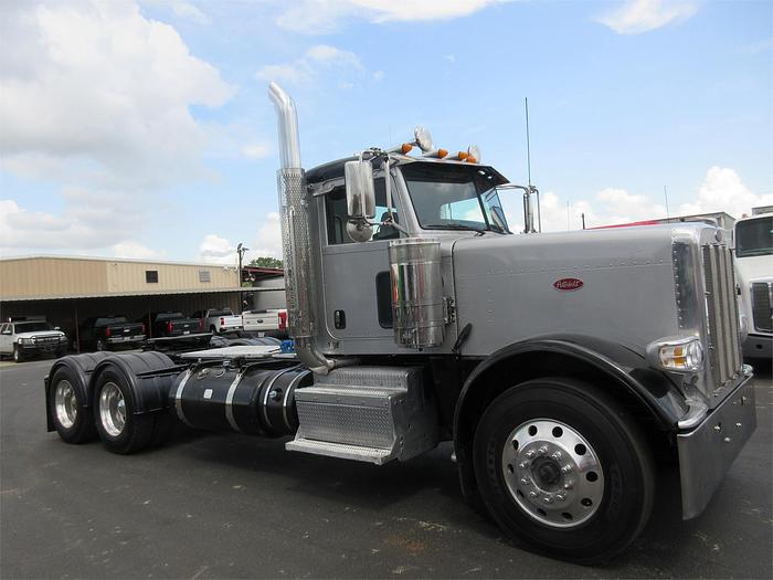 Used 2015 PETERBILT 389