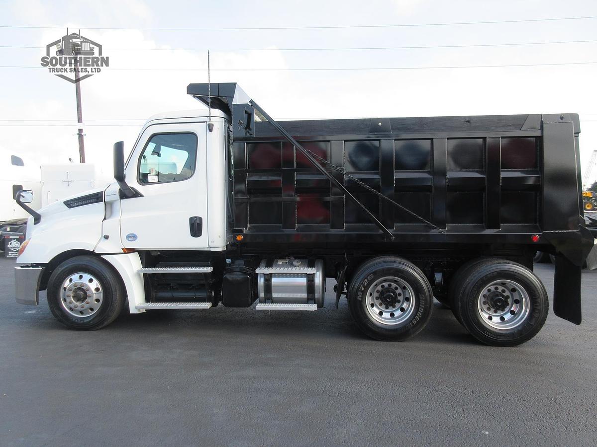Used 2019 FREIGHTLINER CASCADIA 126