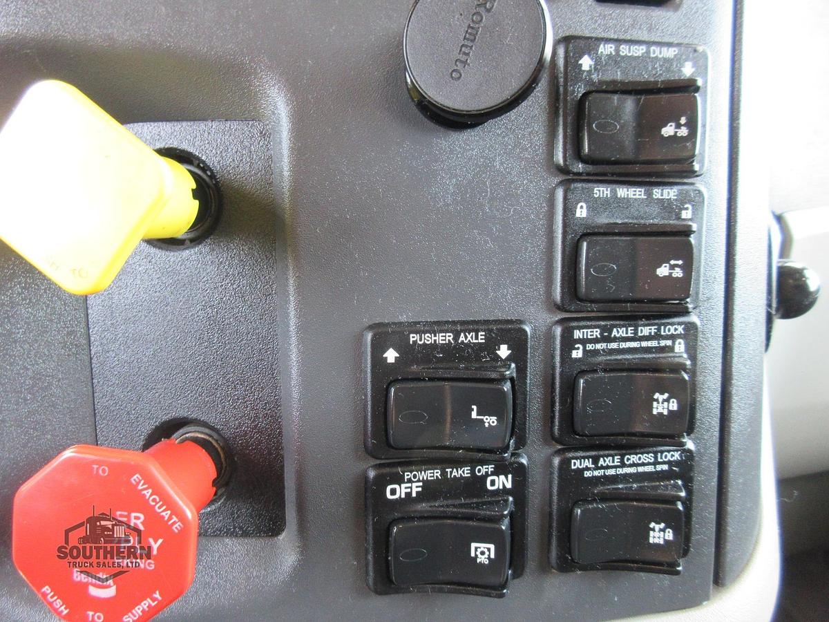 Used 2019 PETERBILT 567