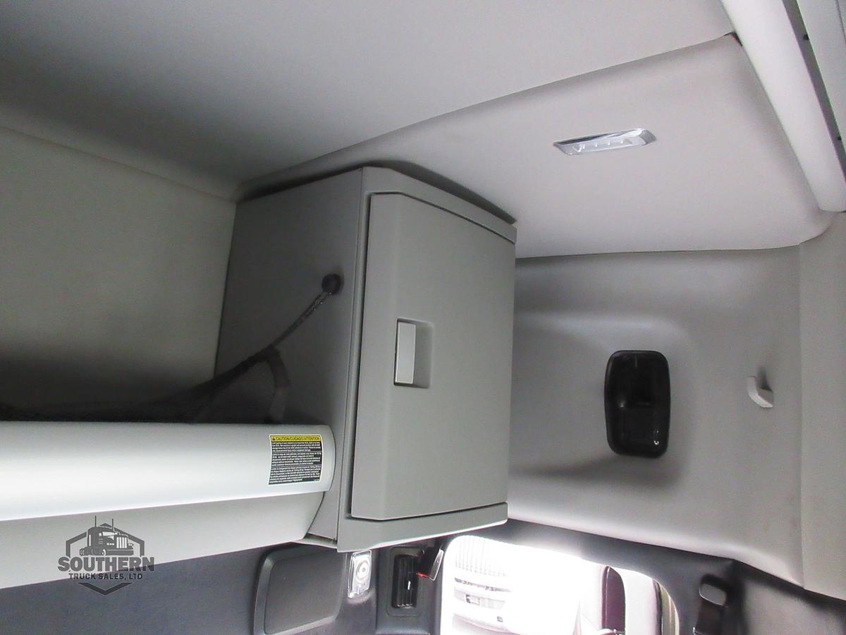 Used 2023 KENWORTH T880