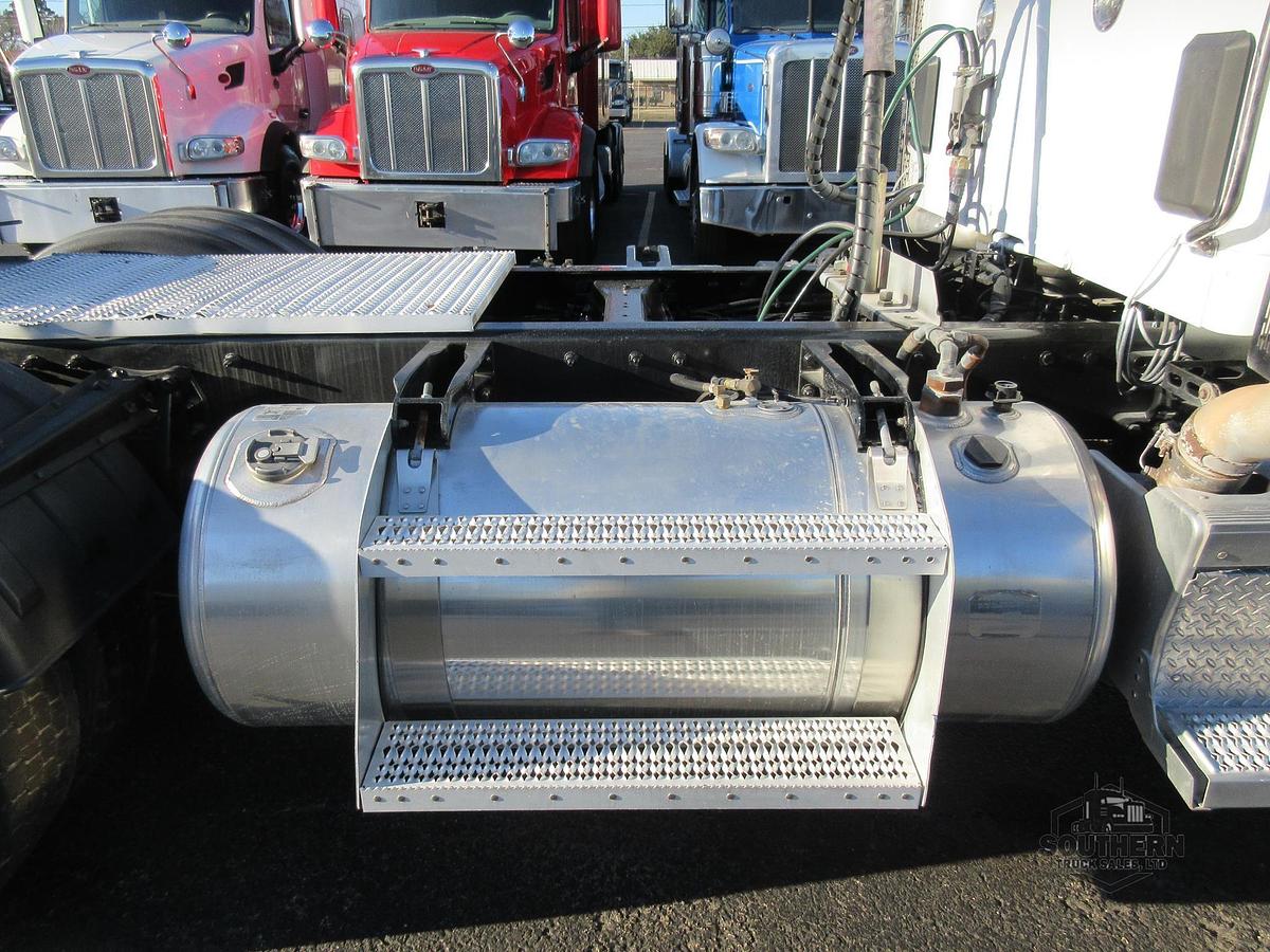 Used 2020 PETERBILT 567