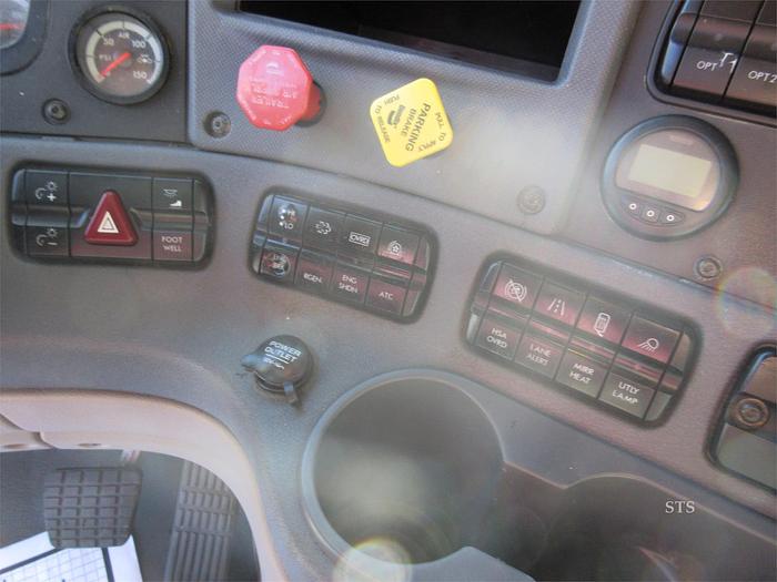 Used 2016 FREIGHTLINER CASCADIA 125