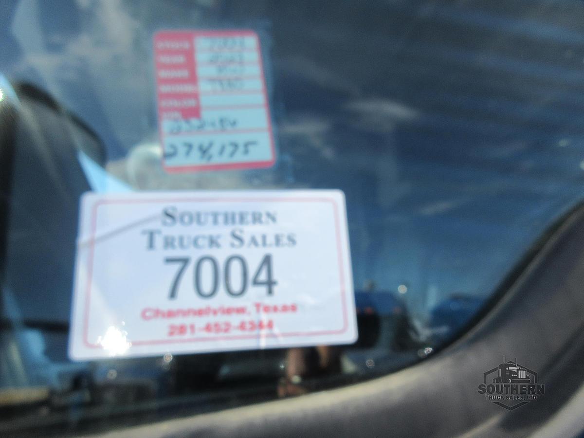 Used 2023 KENWORTH T880