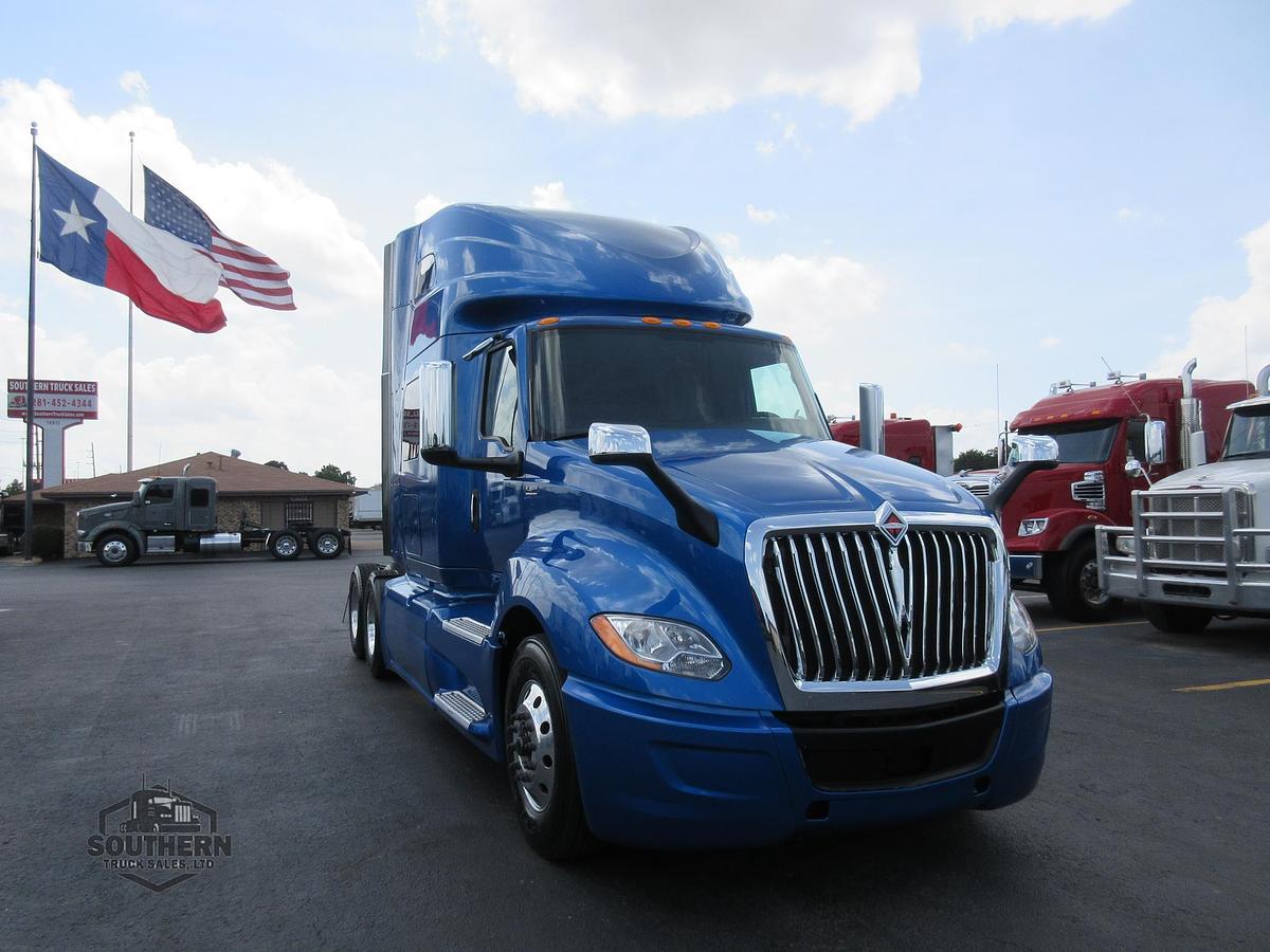 Used 2021 INTERNATIONAL LT