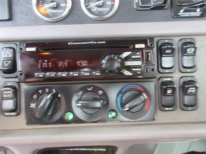 Used 2015 PETERBILT 389