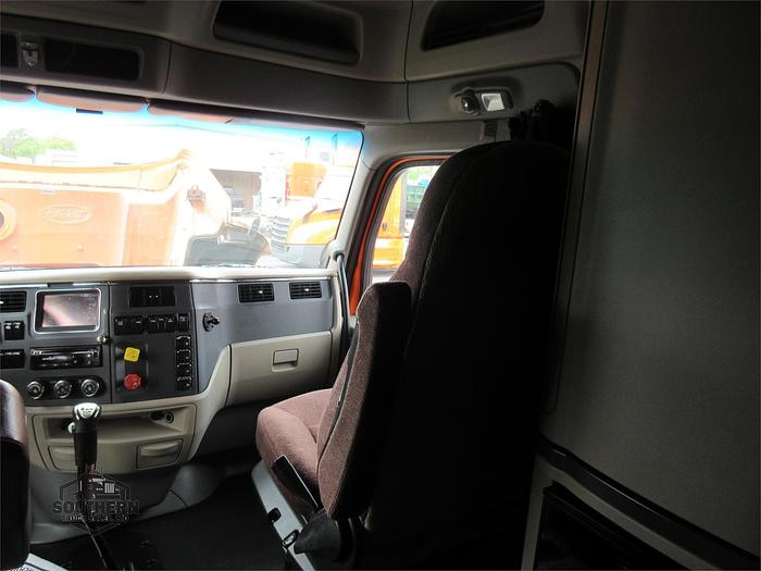 Used 2018 PETERBILT 567