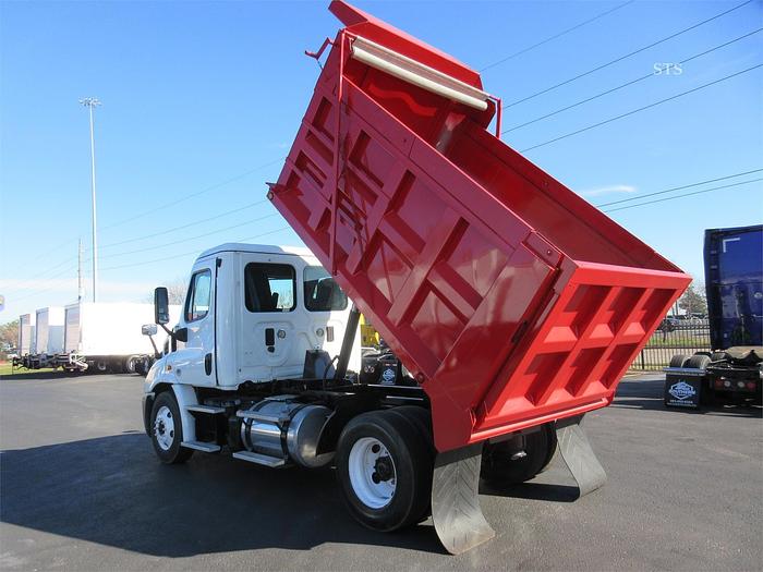 Used 2016 FREIGHTLINER CASCADIA 113