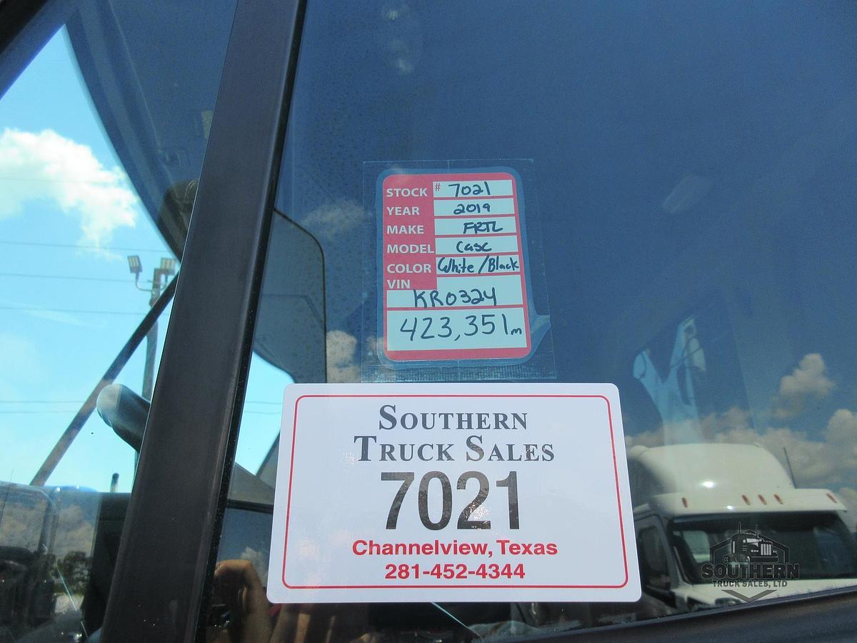 Used 2019 FREIGHTLINER CASCADIA 113