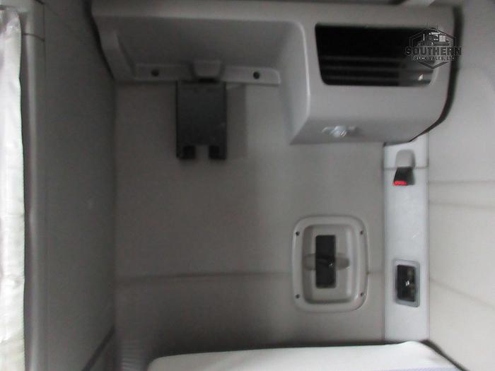 Used 2017 PETERBILT 579