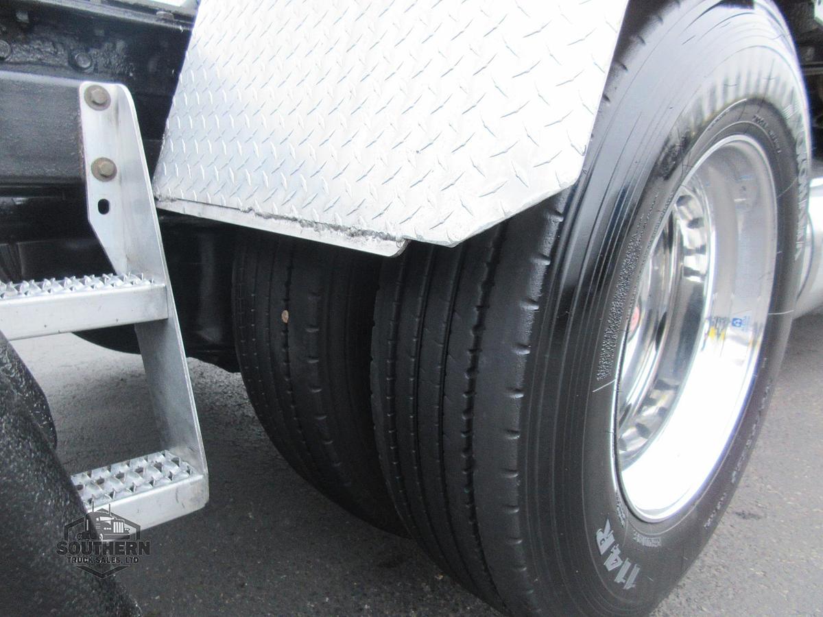 Used 2021 PETERBILT 567