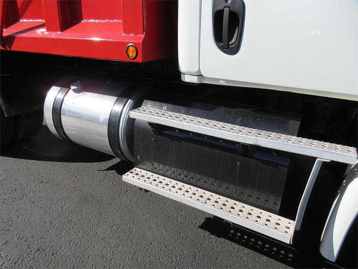 Used 2016 FREIGHTLINER CASCADIA 113