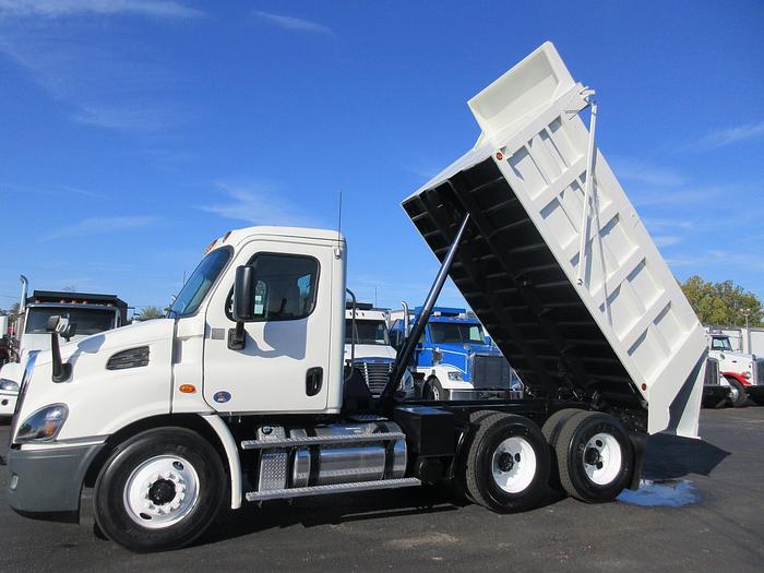 Used 2017 FREIGHTLINER CASCADIA 113