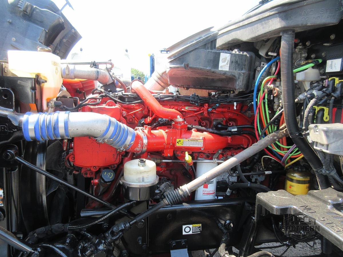 Used 2015 PETERBILT 567