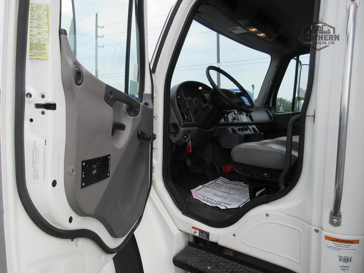 Used 2017 FREIGHTLINER BUSINESS CLASS M2 106