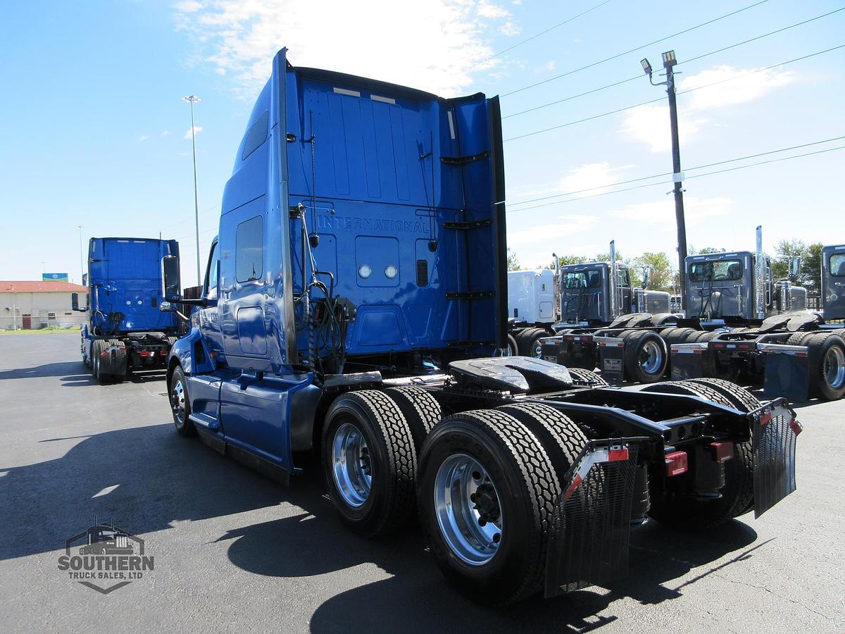 Used 2021 INTERNATIONAL LT