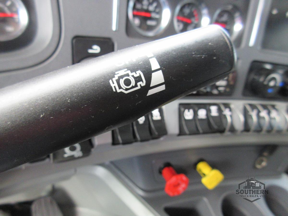 Used 2021 KENWORTH T880