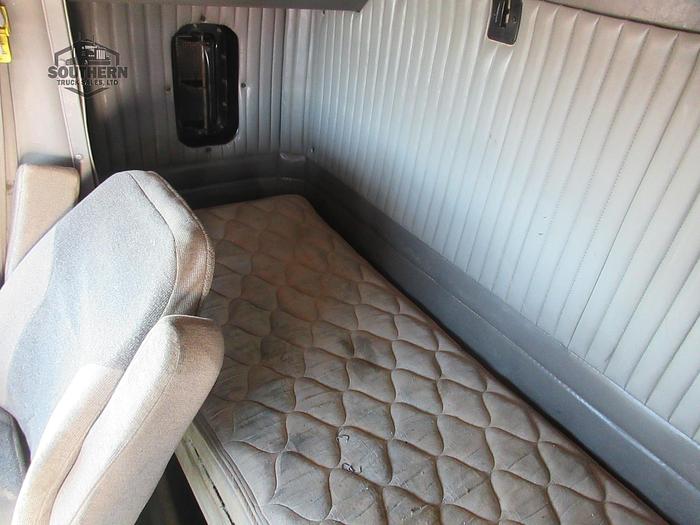 Used 2011 KENWORTH T800