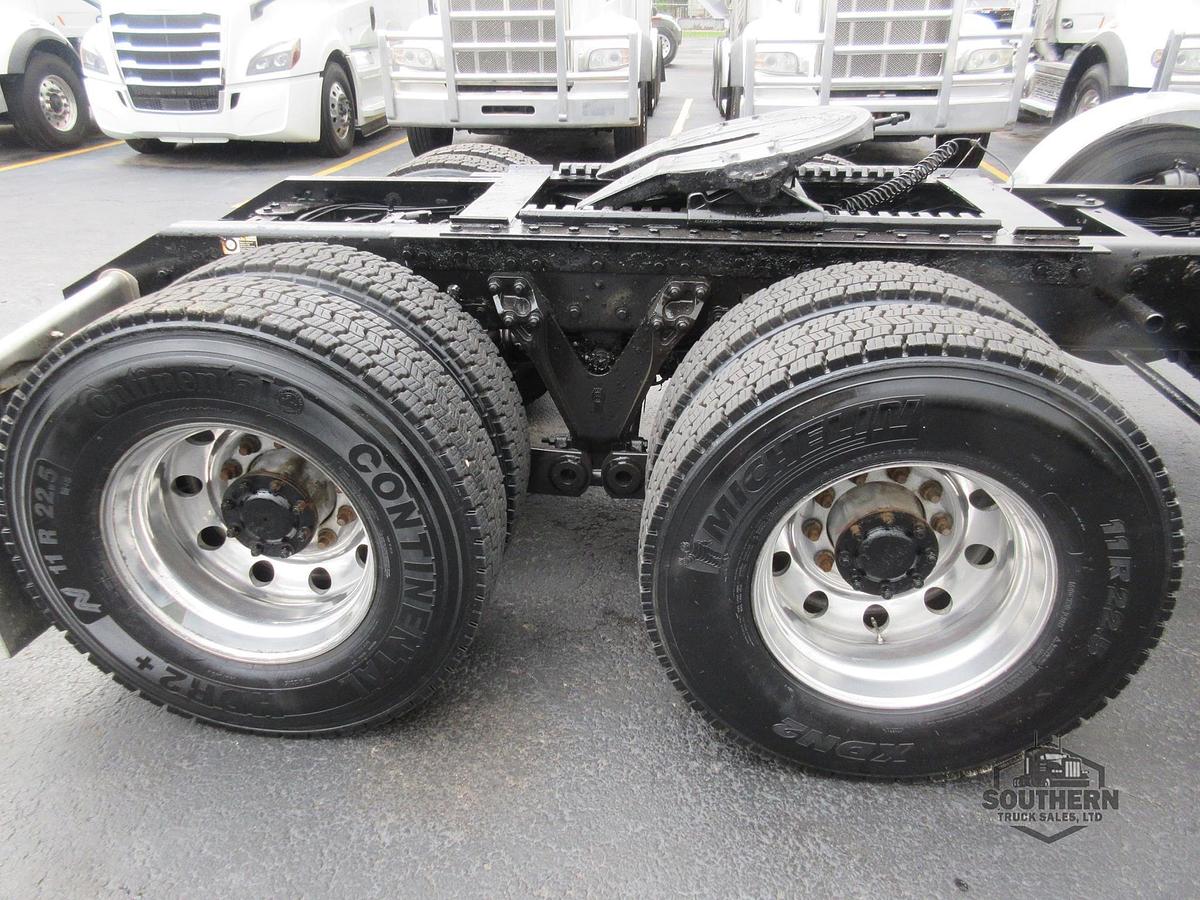 Used 2015 KENWORTH T800