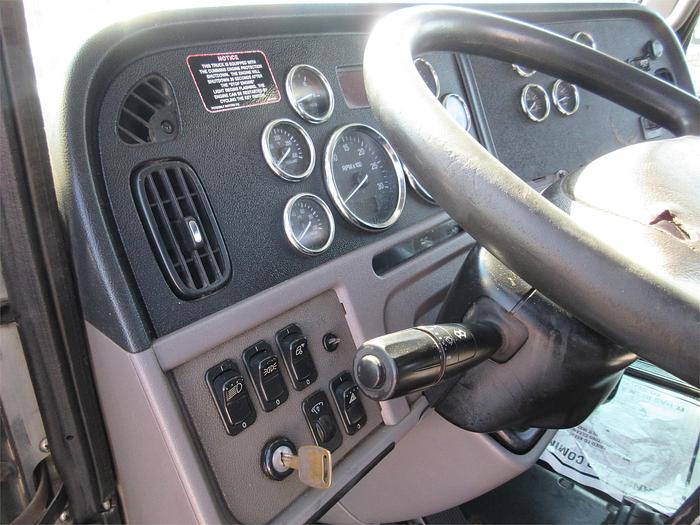 Used 2015 PETERBILT 365