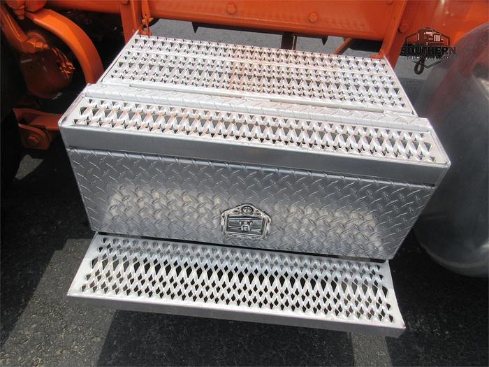 Used 2018 PETERBILT 567