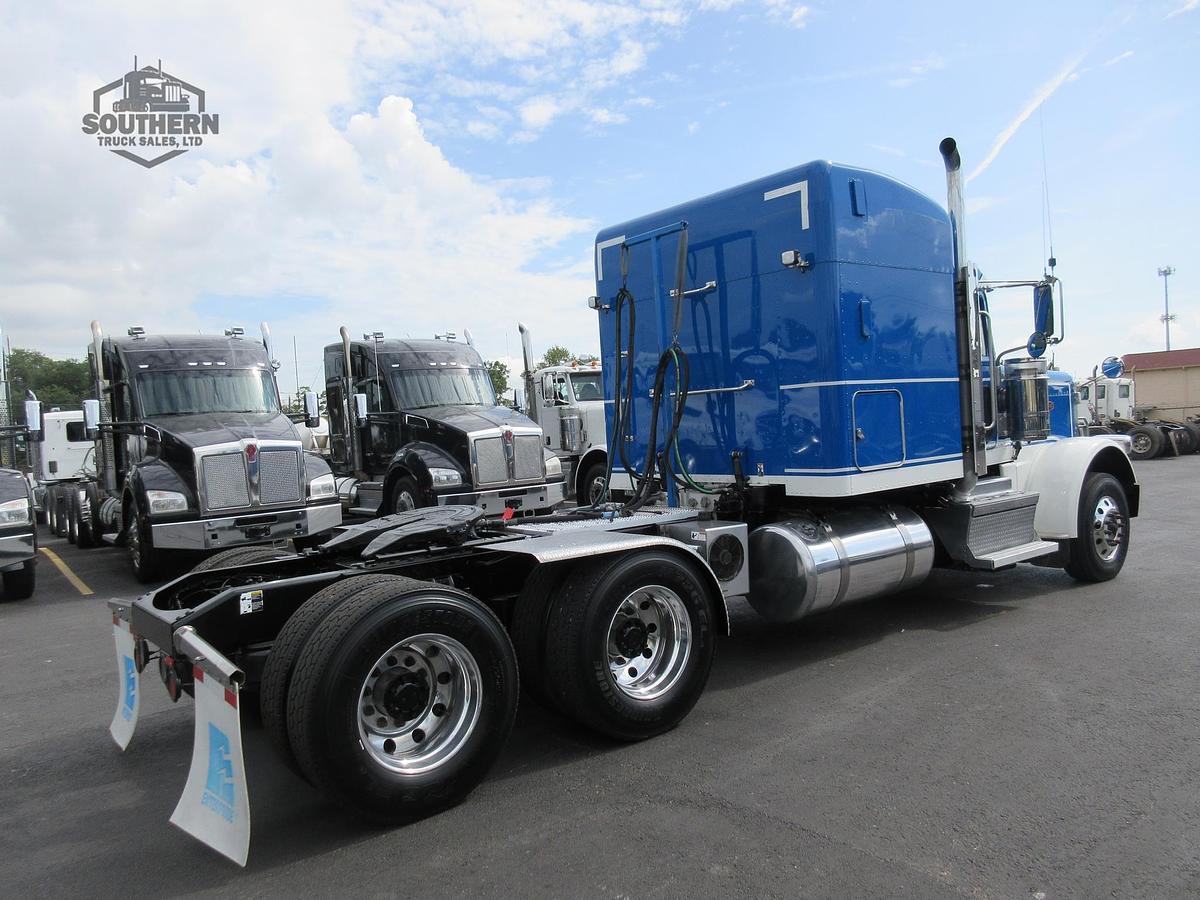Used 2019 PETERBILT 389
