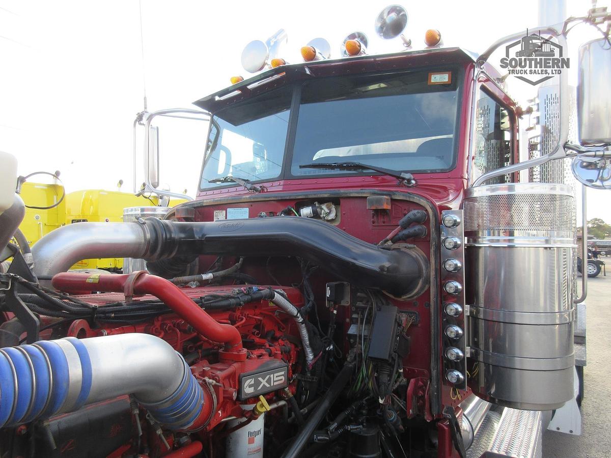 Used 2021 PETERBILT 389