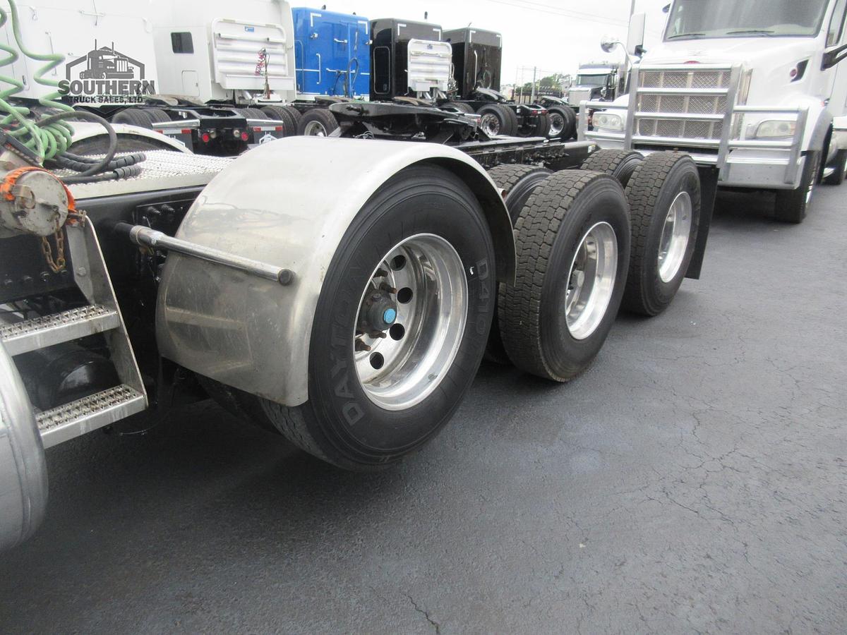 Used 2019 PETERBILT 567