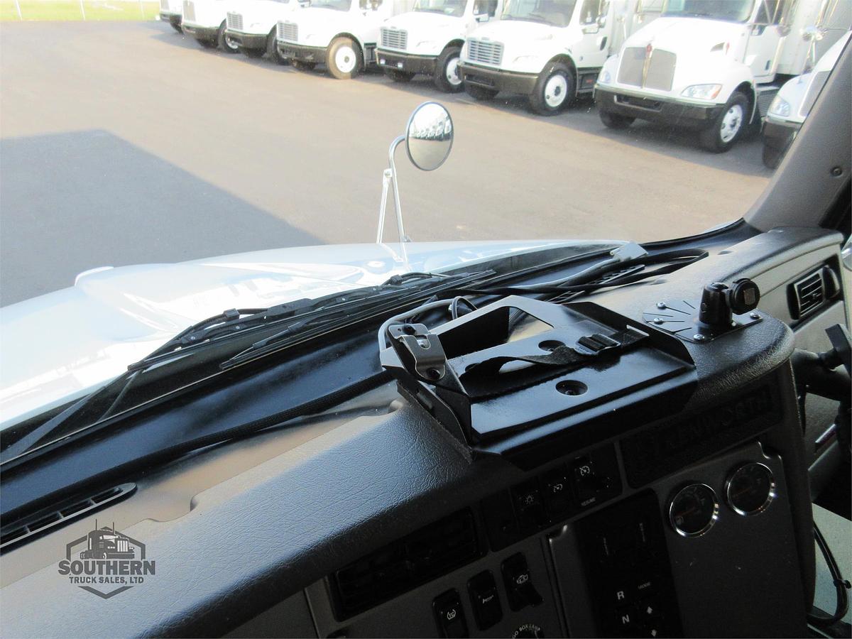 Used 2021 KENWORTH T270