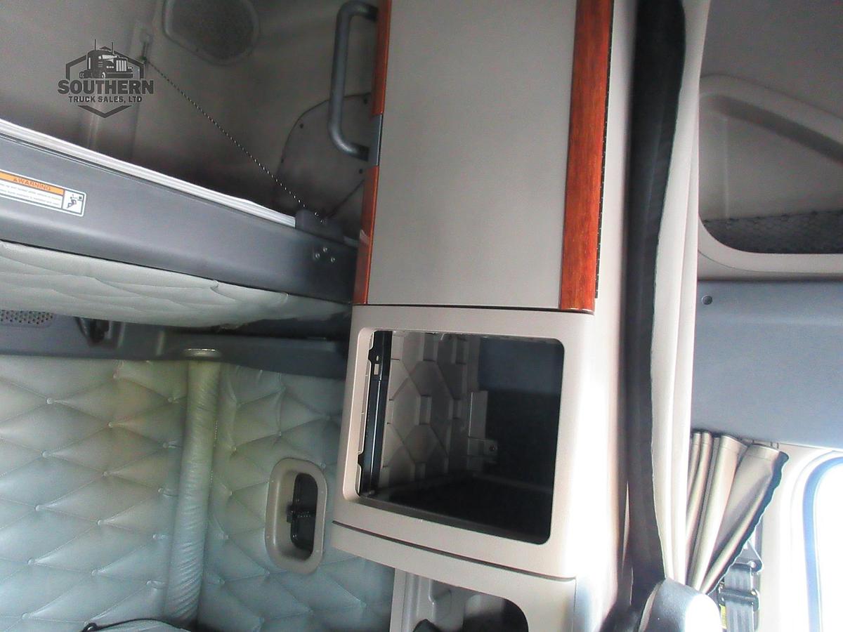 Used 2020 FREIGHTLINER CASCADIA 125