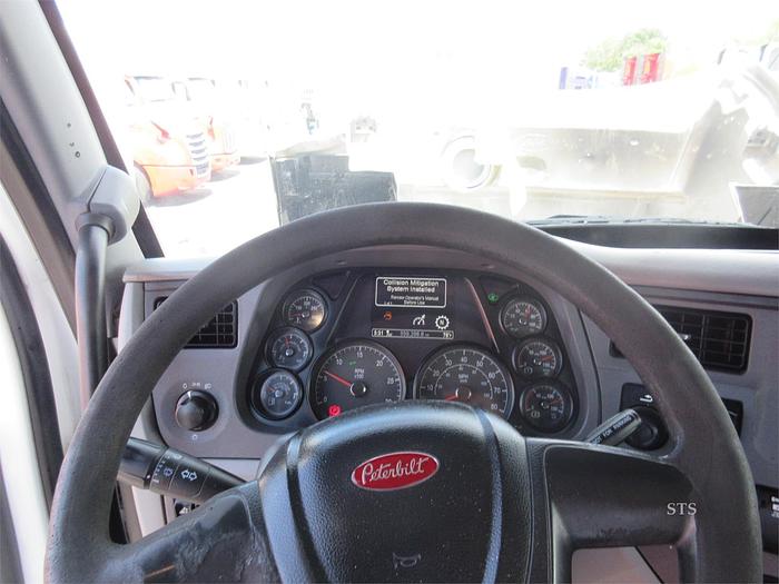 Used 2016 PETERBILT 579