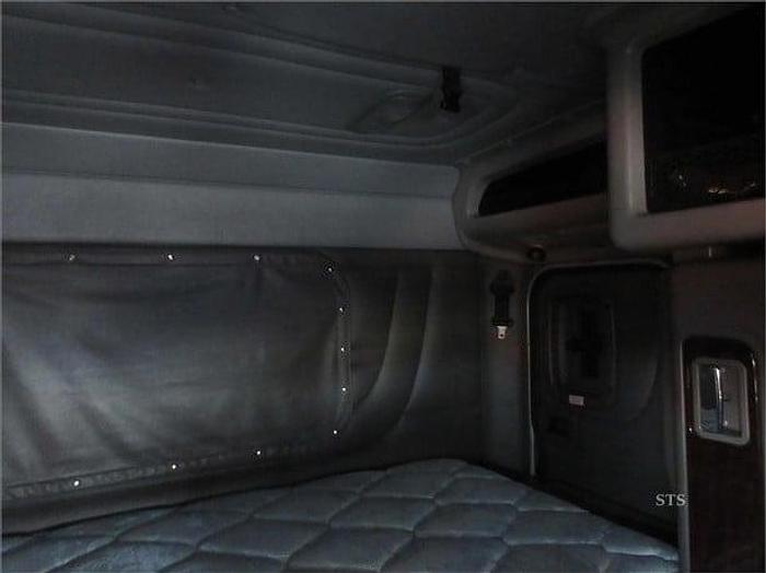 Used 2018 PETERBILT 389