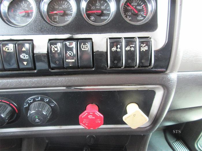 Used 2013 KENWORTH T660
