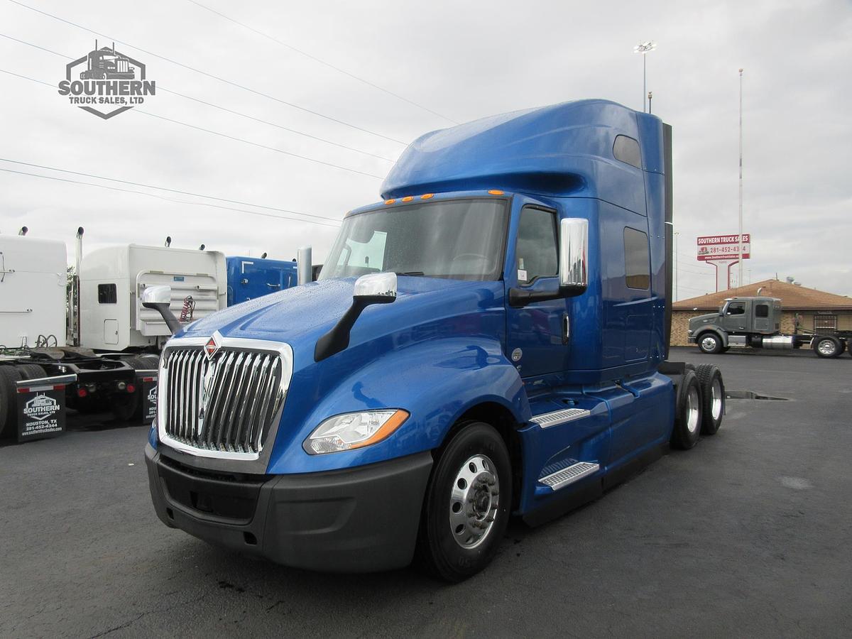Used 2021 INTERNATIONAL LT