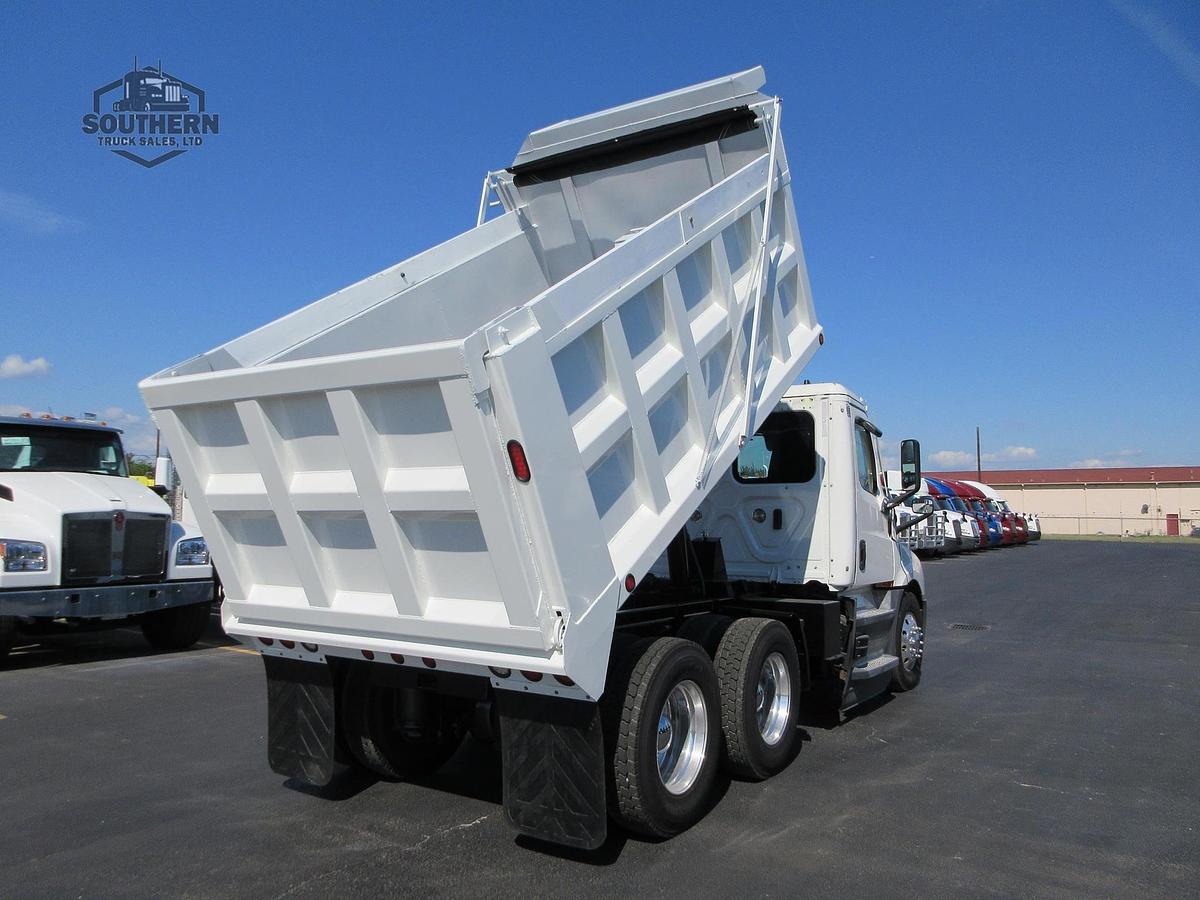 Used 2021 FREIGHTLINER CASCADIA 116