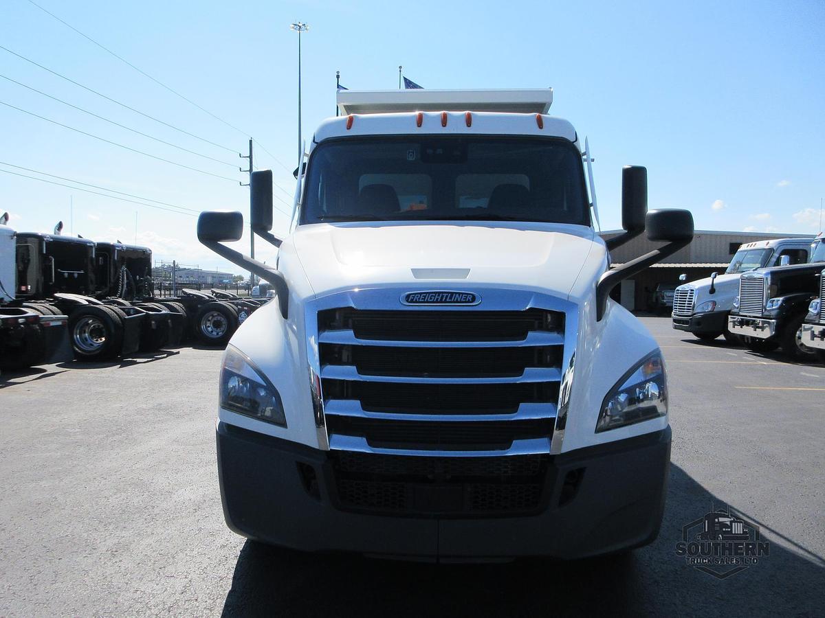 Used 2021 FREIGHTLINER CASCADIA 116